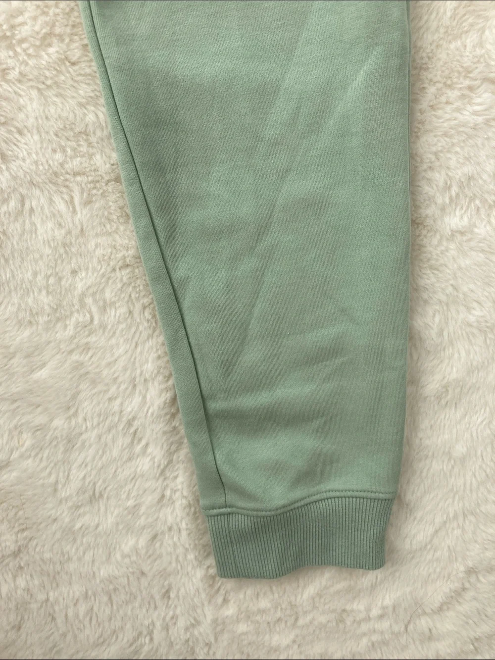 SALE! 50% Off Old Navy Kids Sage Green Zip-Pocket Jogger Sweatpants Size L 10-12